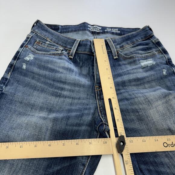 Levis Jeans Womens 6 W28 Blue Mid Rise Slim Cuffed Distressed Denim - Picture 7 of 8
